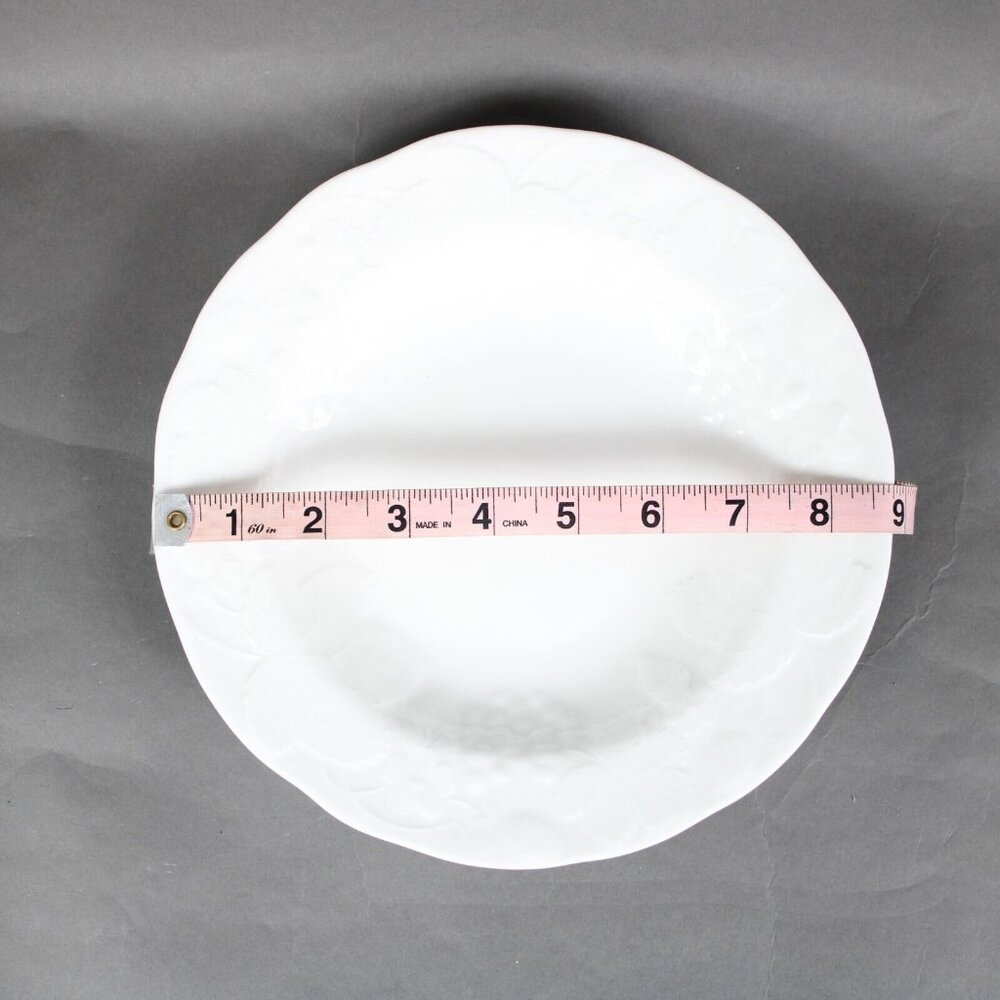 Wedgewood 1988 Strawberry & Vine Fine Bone China White 9" x 1" Shallow Bowl - Picture 5 of 15